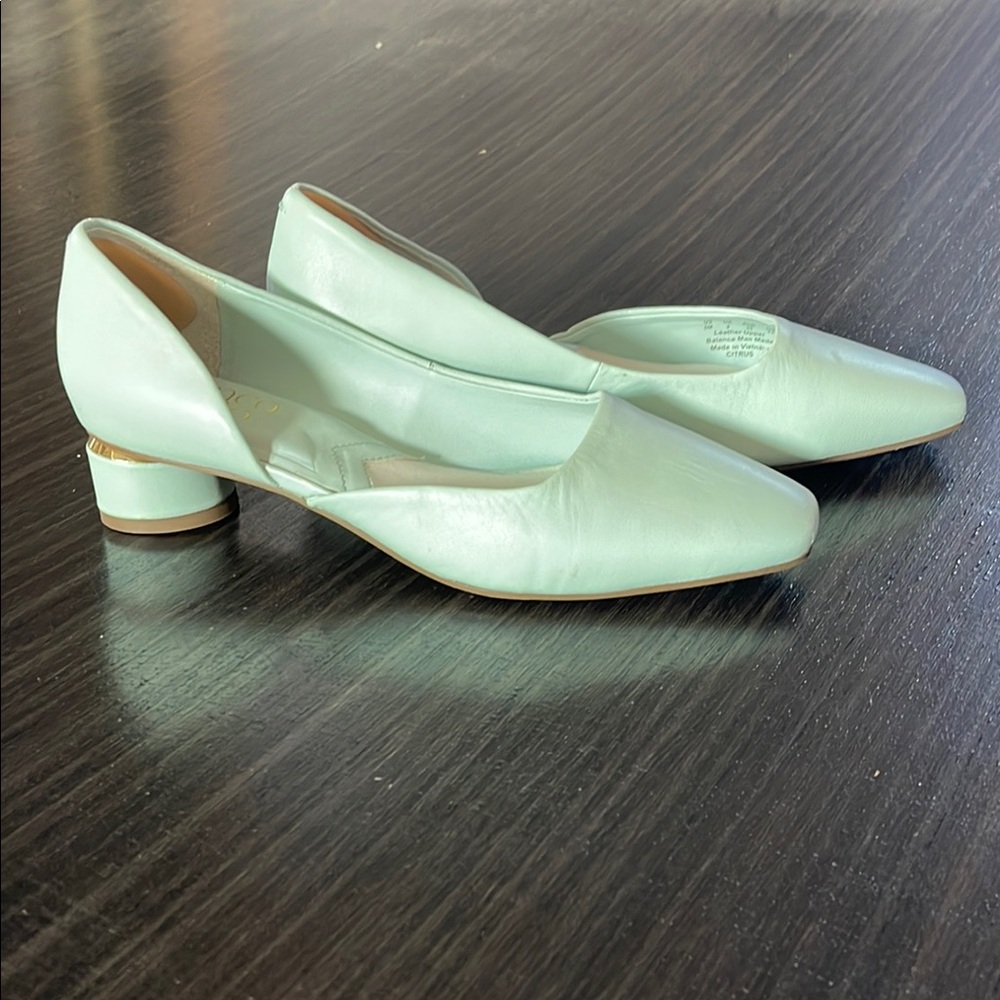 Franco Sarto Size 5 Mint Green Women's Shoes